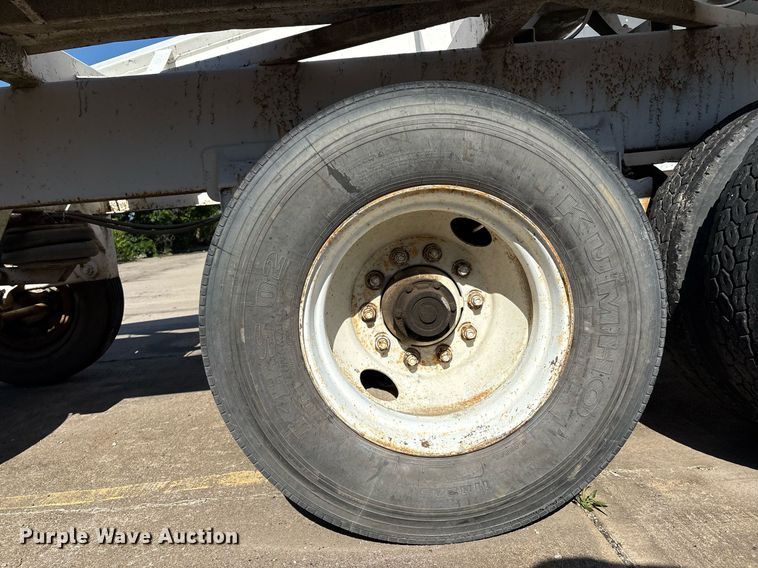 image for item EM2508 1999 Roadmaster G440 bottom dump trailer