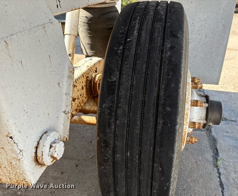 image for item EM2508 1999 Roadmaster G440 bottom dump trailer