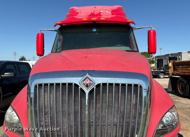 image for item EM2510 2010 International ProStar Premium semi truck