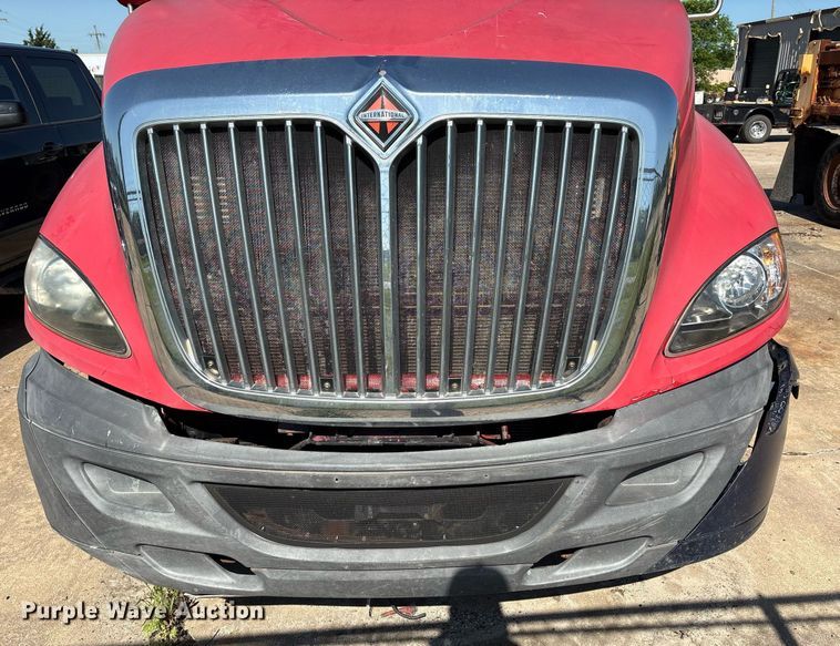 image for item EM2510 2010 International ProStar Premium semi truck