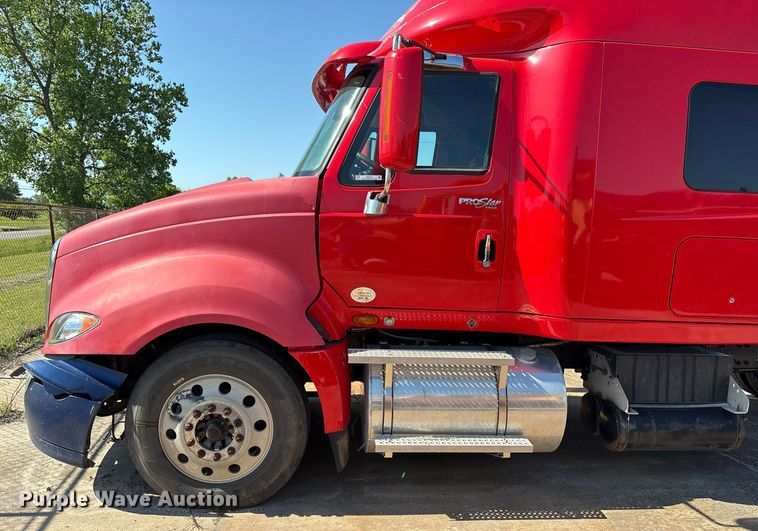 image for item EM2510 2010 International ProStar Premium semi truck