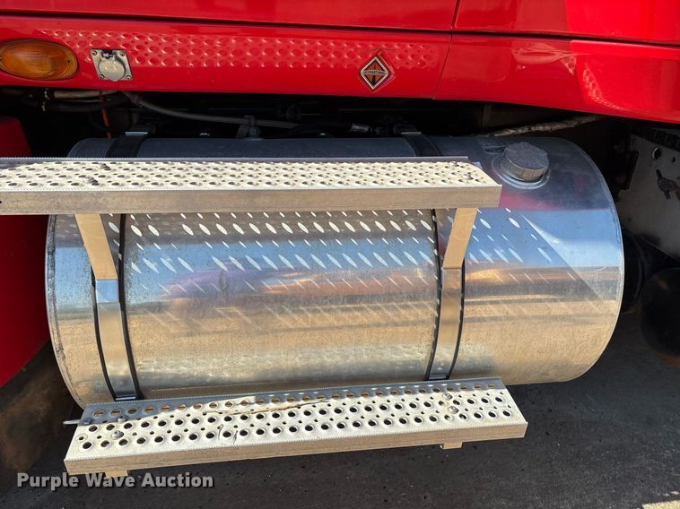 image for item EM2510 2010 International ProStar Premium semi truck