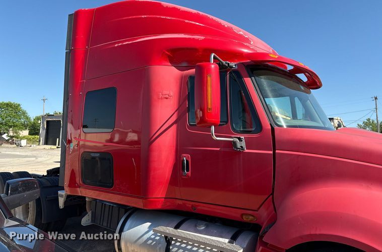 image for item EM2510 2010 International ProStar Premium semi truck