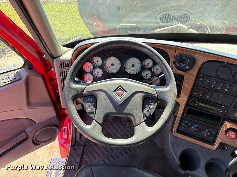 image for item EM2510 2010 International ProStar Premium semi truck