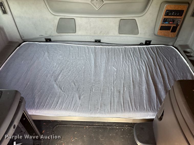 image for item EM2510 2010 International ProStar Premium semi truck