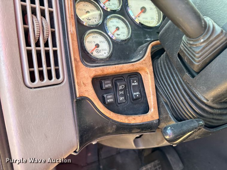 image for item EM2510 2010 International ProStar Premium semi truck