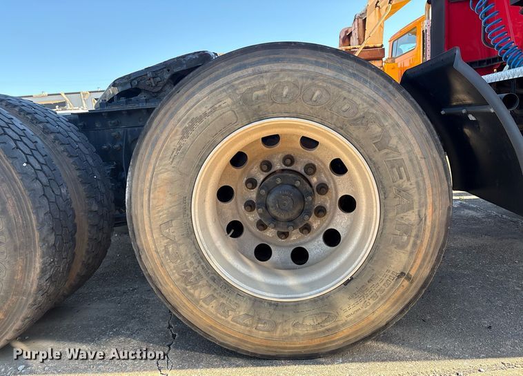 image for item EM2510 2010 International ProStar Premium semi truck