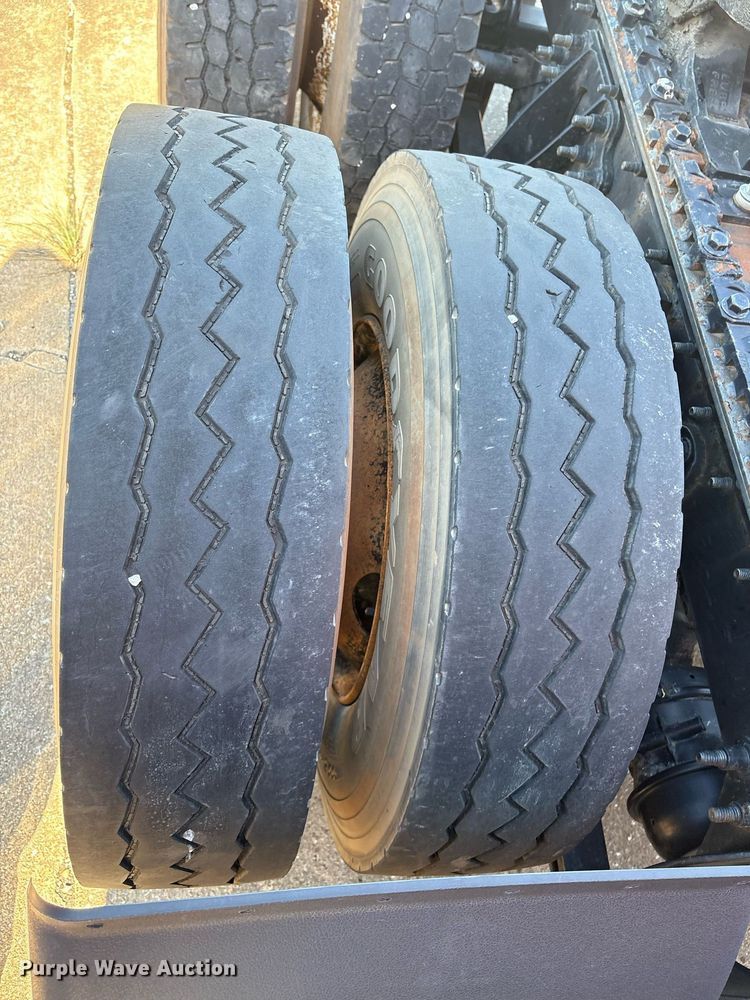 image for item EM2510 2010 International ProStar Premium semi truck