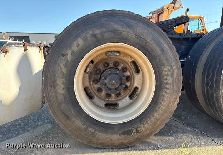 image for item EM2510 2010 International ProStar Premium semi truck