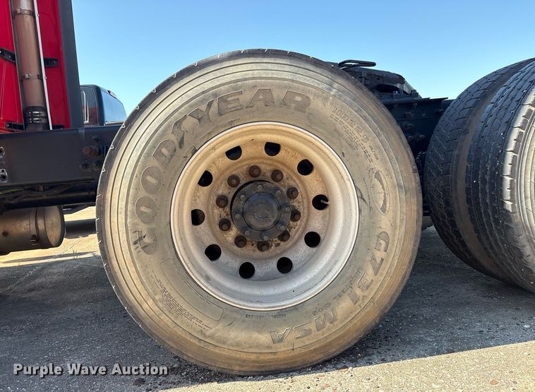 image for item EM2510 2010 International ProStar Premium semi truck