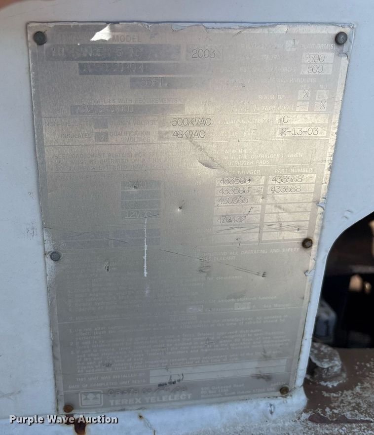 image for item EM2588 2004 Ford F750 Super Duty bucket truck