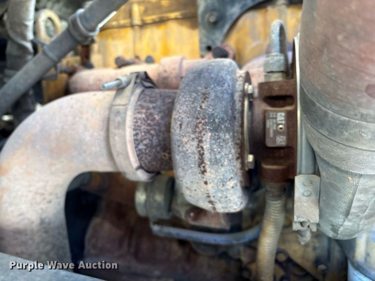 image for item EM2588 2004 Ford F750 Super Duty bucket truck