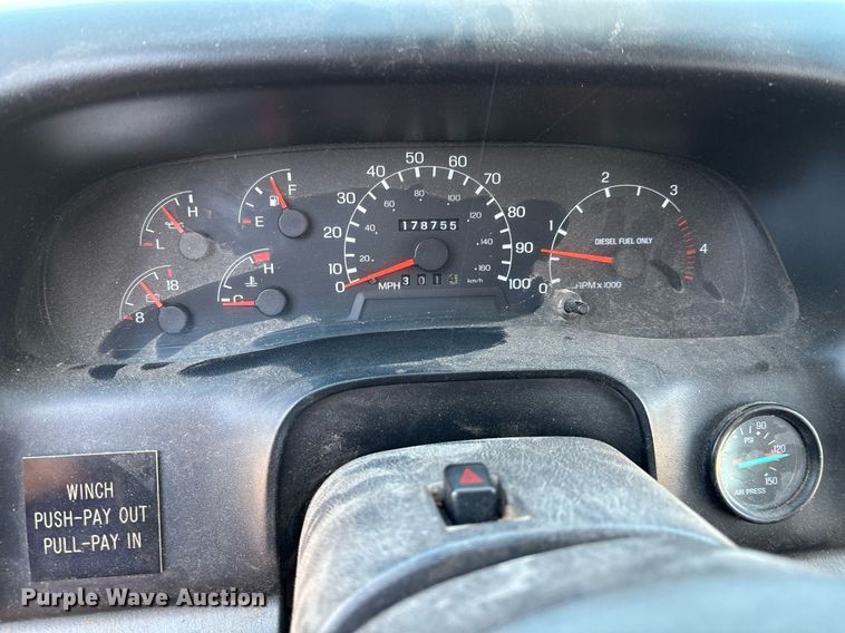 image for item EM2589 2004 Ford F750 Super Duty bucket truck