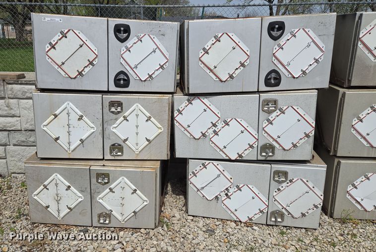 image for item EM7010 (6) toolboxes 