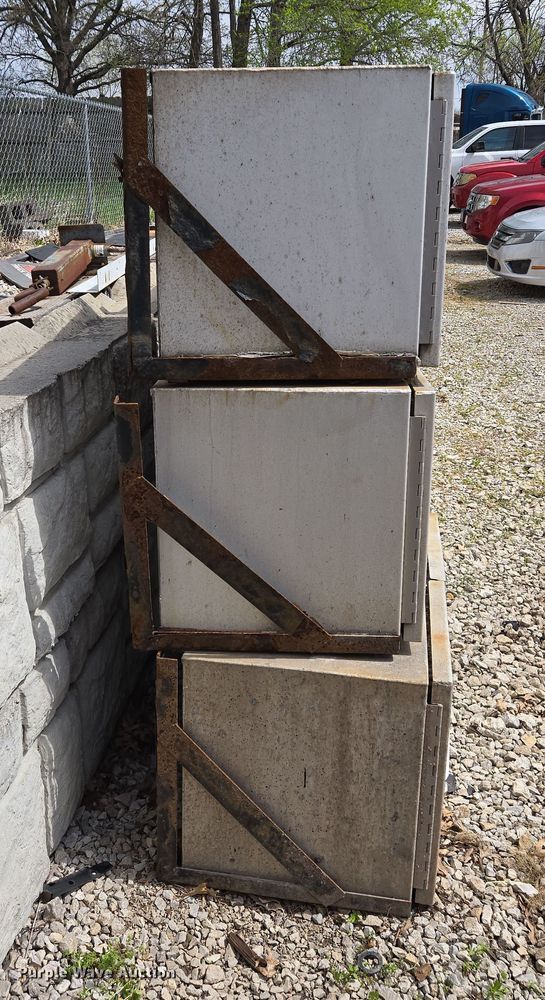 image for item EM7010 (6) toolboxes 