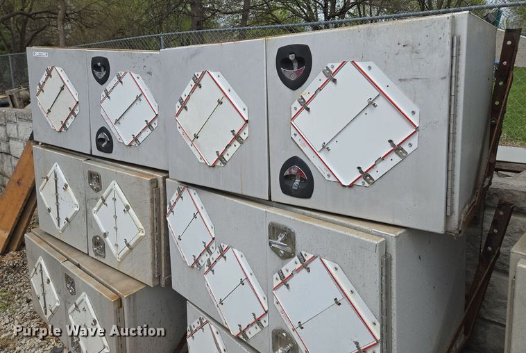 image for item EM7010 (6) toolboxes 