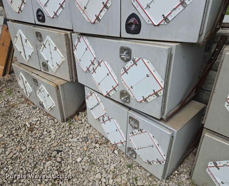 image for item EM7010 (6) toolboxes 