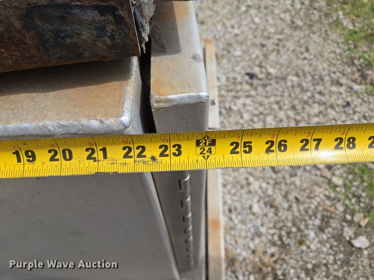 image for item EM7010 (6) toolboxes 