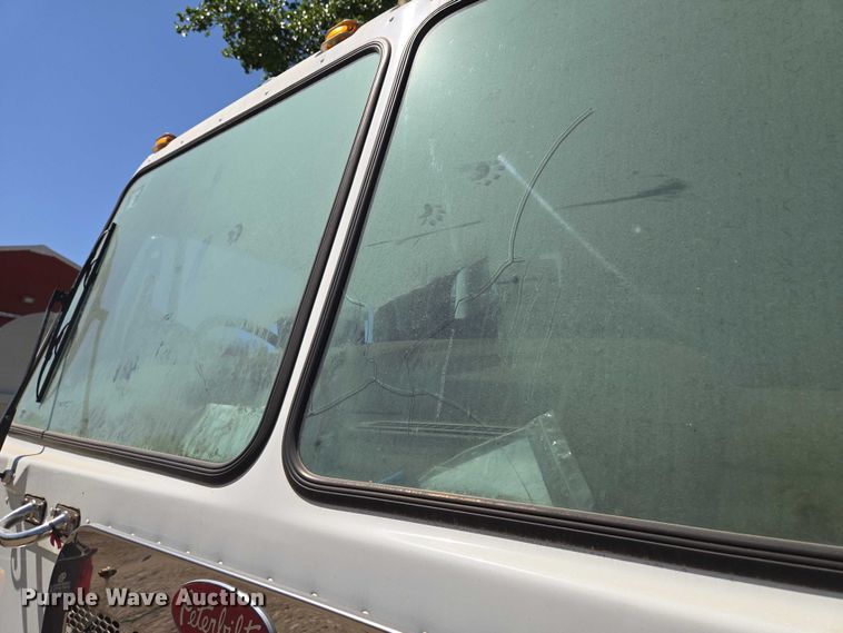 image for item EM7340 2017 Peterbilt 320 refuse truck