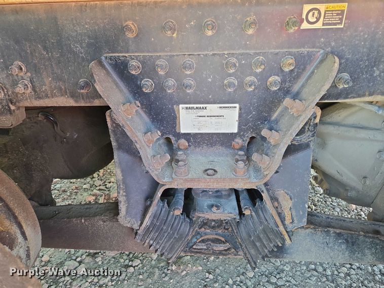 image for item EM7340 2017 Peterbilt 320 refuse truck