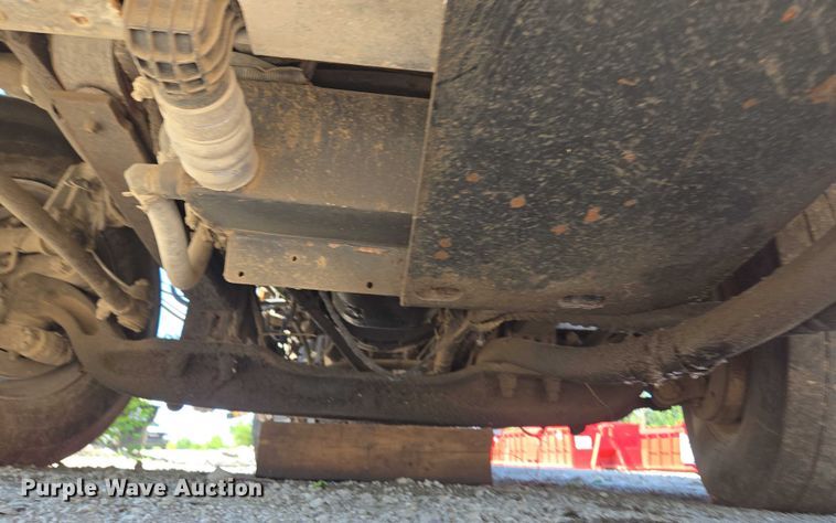 image for item EM7340 2017 Peterbilt 320 refuse truck