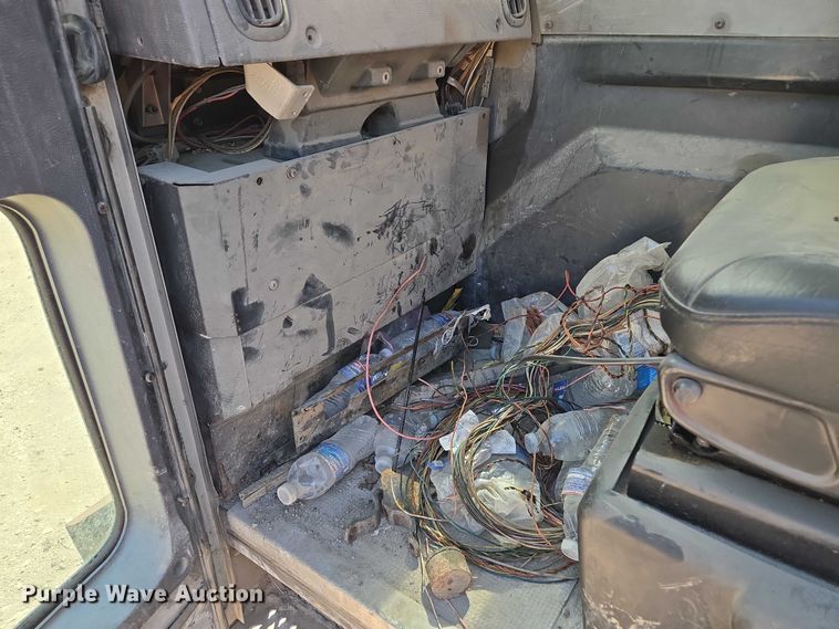 image for item EM7340 2017 Peterbilt 320 refuse truck