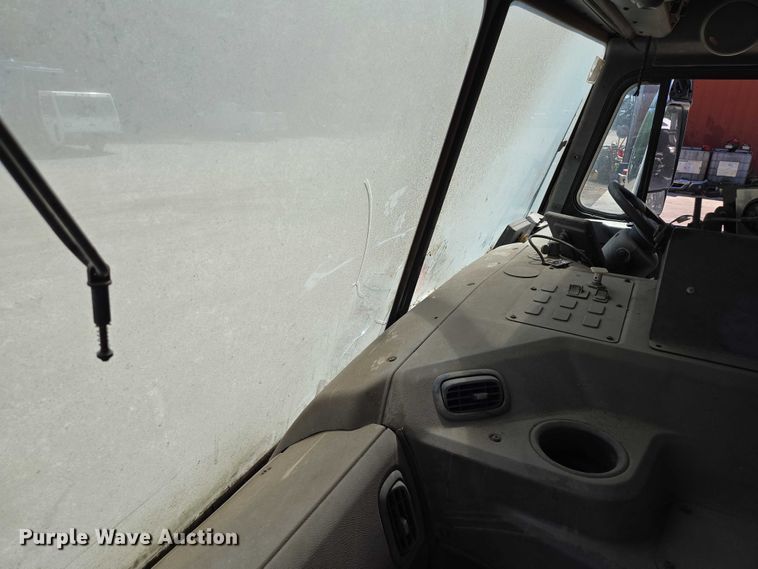 image for item EM7340 2017 Peterbilt 320 refuse truck