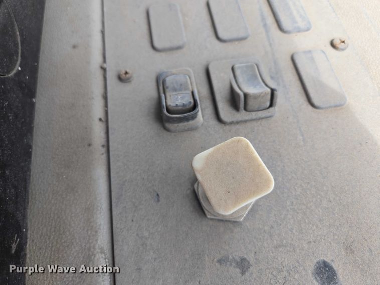 image for item EM7340 2017 Peterbilt 320 refuse truck