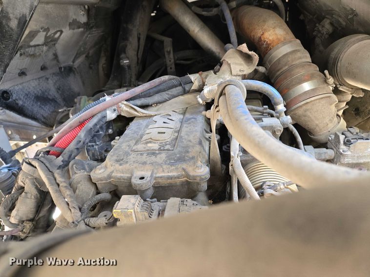 image for item EM7340 2017 Peterbilt 320 refuse truck