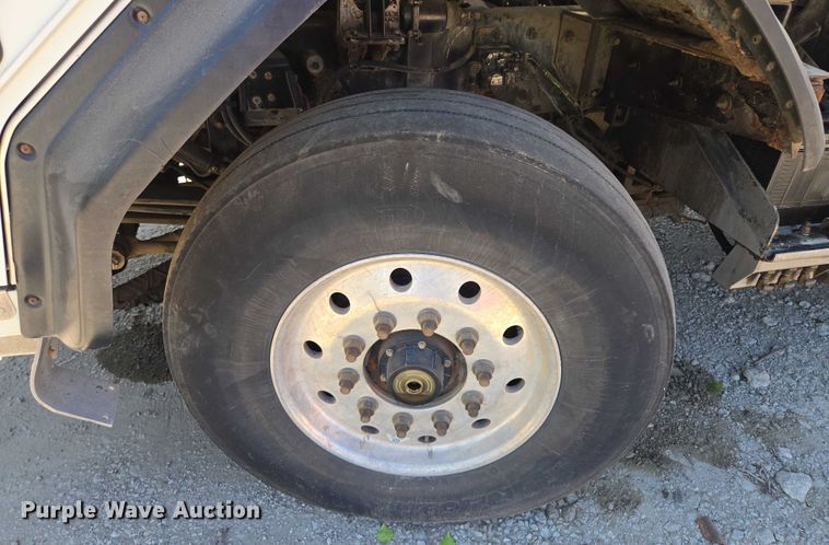 image for item EM7340 2017 Peterbilt 320 refuse truck