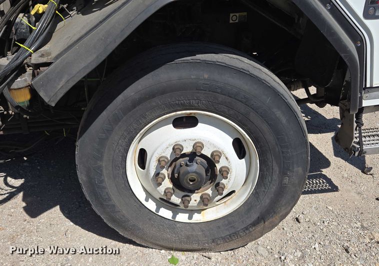 image for item EM7340 2017 Peterbilt 320 refuse truck