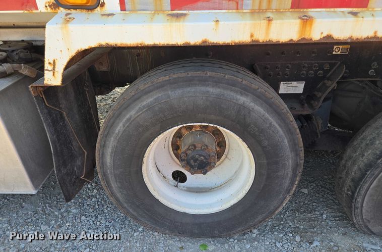 image for item EM7340 2017 Peterbilt 320 refuse truck