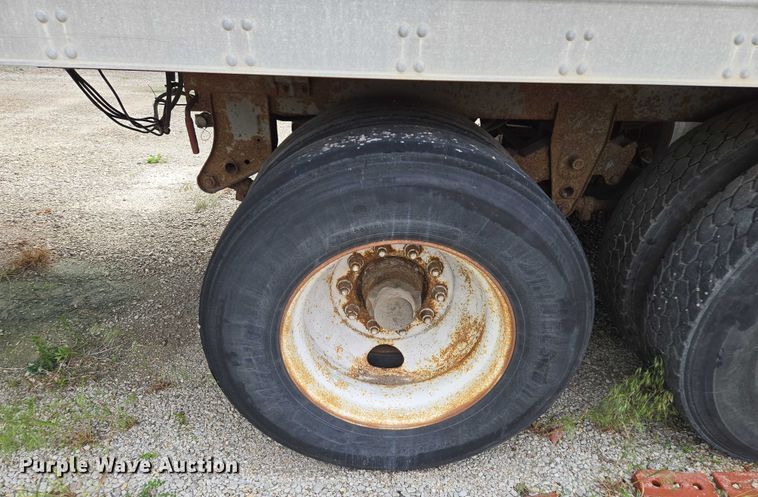 image for item EM7356 1998 Trailmobile dry van trailer