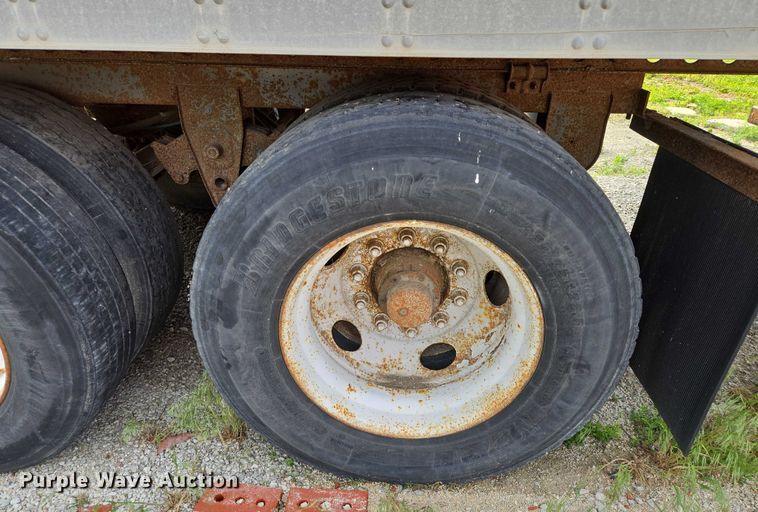 image for item EM7356 1998 Trailmobile dry van trailer