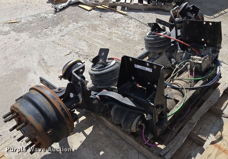 image for item EM7369 Link pusher axle