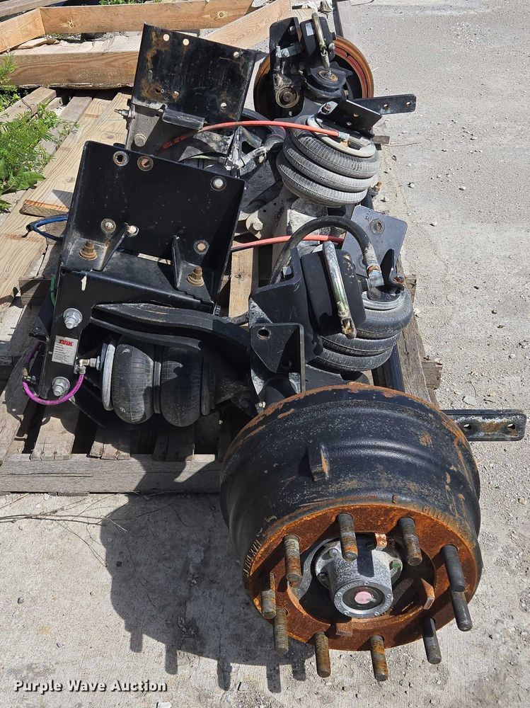 image for item EM7369 Link pusher axle