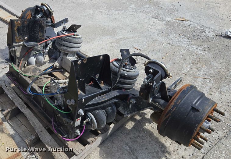 image for item EM7369 Link pusher axle