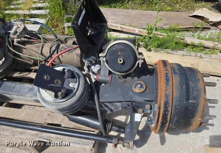 image for item EM7369 Link pusher axle