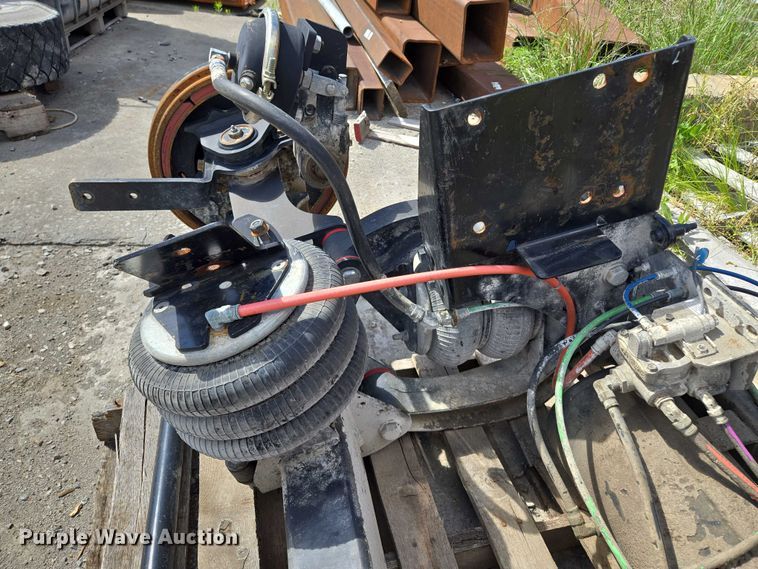 image for item EM7369 Link pusher axle