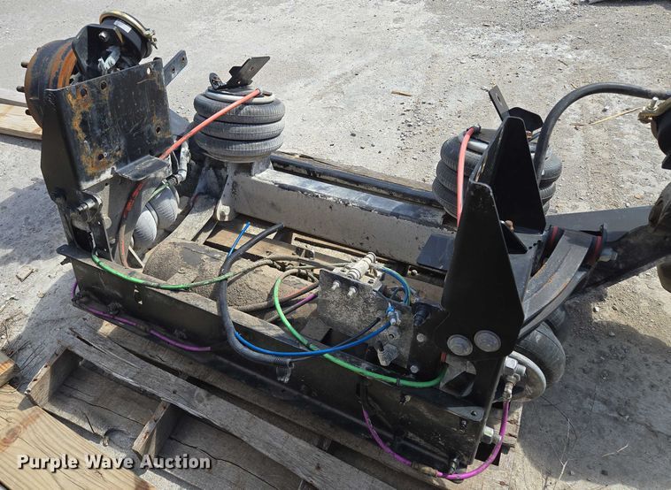 image for item EM7369 Link pusher axle