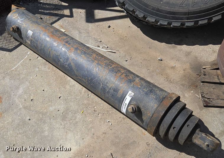 image for item EM7371 Parker hydraulic lift cylinder