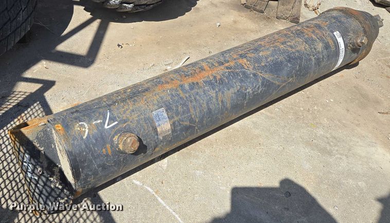 image for item EM7371 Parker hydraulic lift cylinder