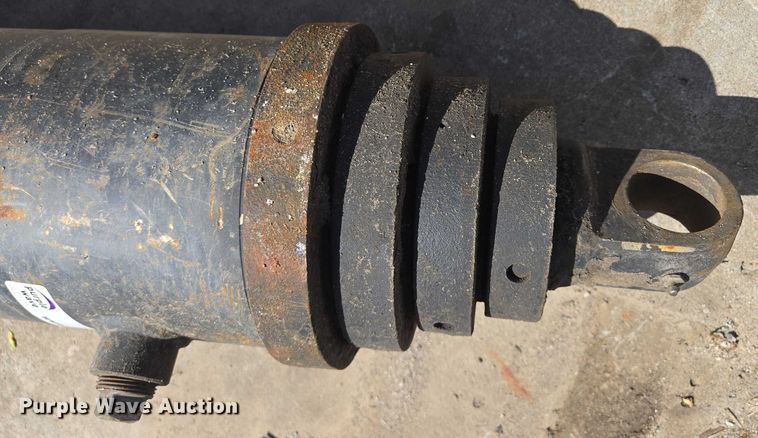 image for item EM7371 Parker hydraulic lift cylinder