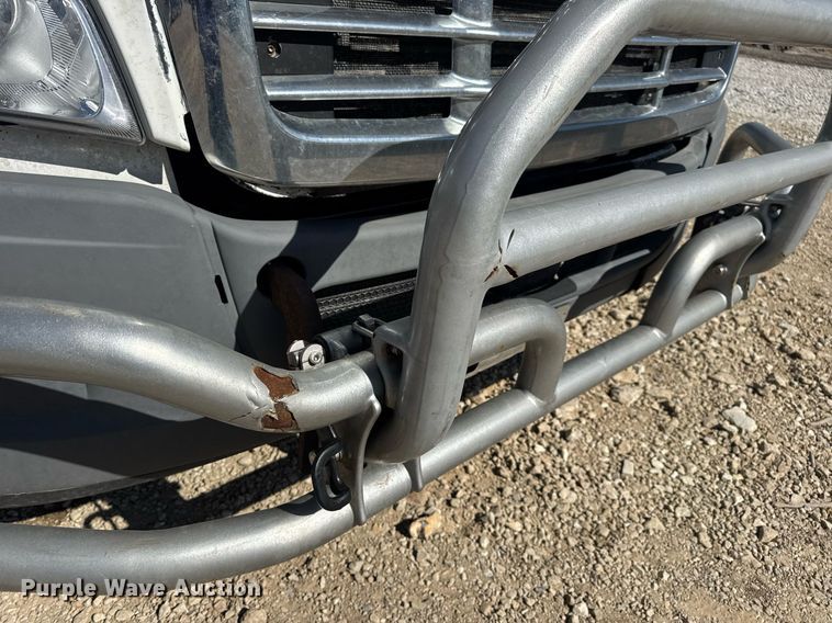 image for item EN4559 2016 Freightliner Cascadia Evolution semi truck