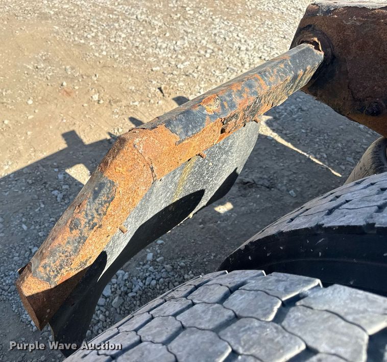 image for item EN4559 2016 Freightliner Cascadia Evolution semi truck