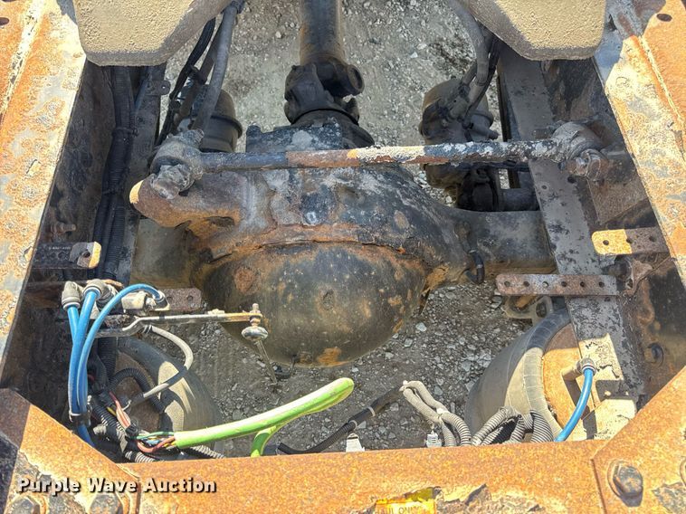 image for item EN4559 2016 Freightliner Cascadia Evolution semi truck