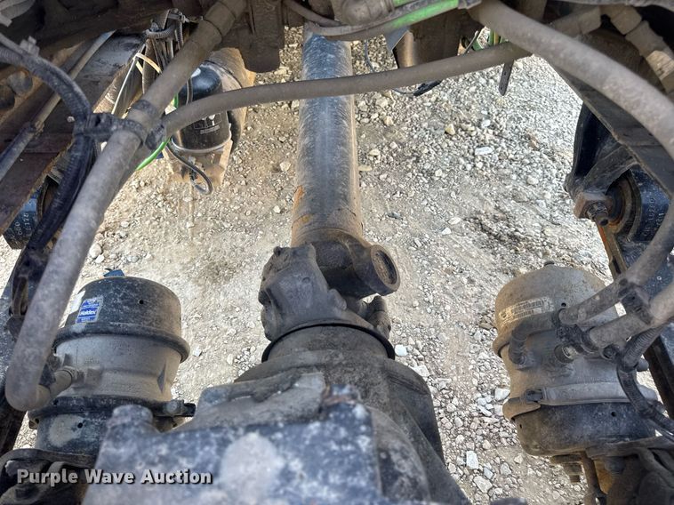 image for item EN4559 2016 Freightliner Cascadia Evolution semi truck