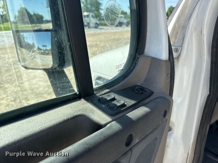 image for item EN4559 2016 Freightliner Cascadia Evolution semi truck