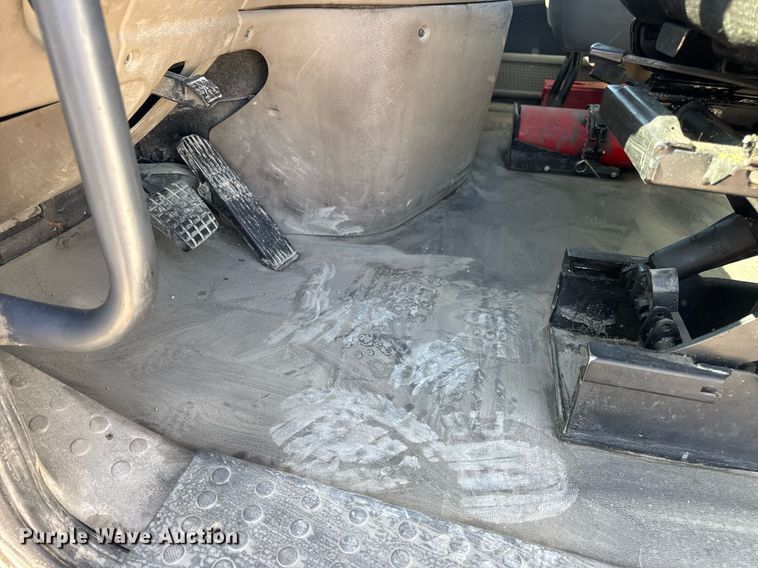 image for item EN4559 2016 Freightliner Cascadia Evolution semi truck