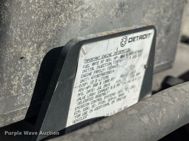 image for item EN4559 2016 Freightliner Cascadia Evolution semi truck